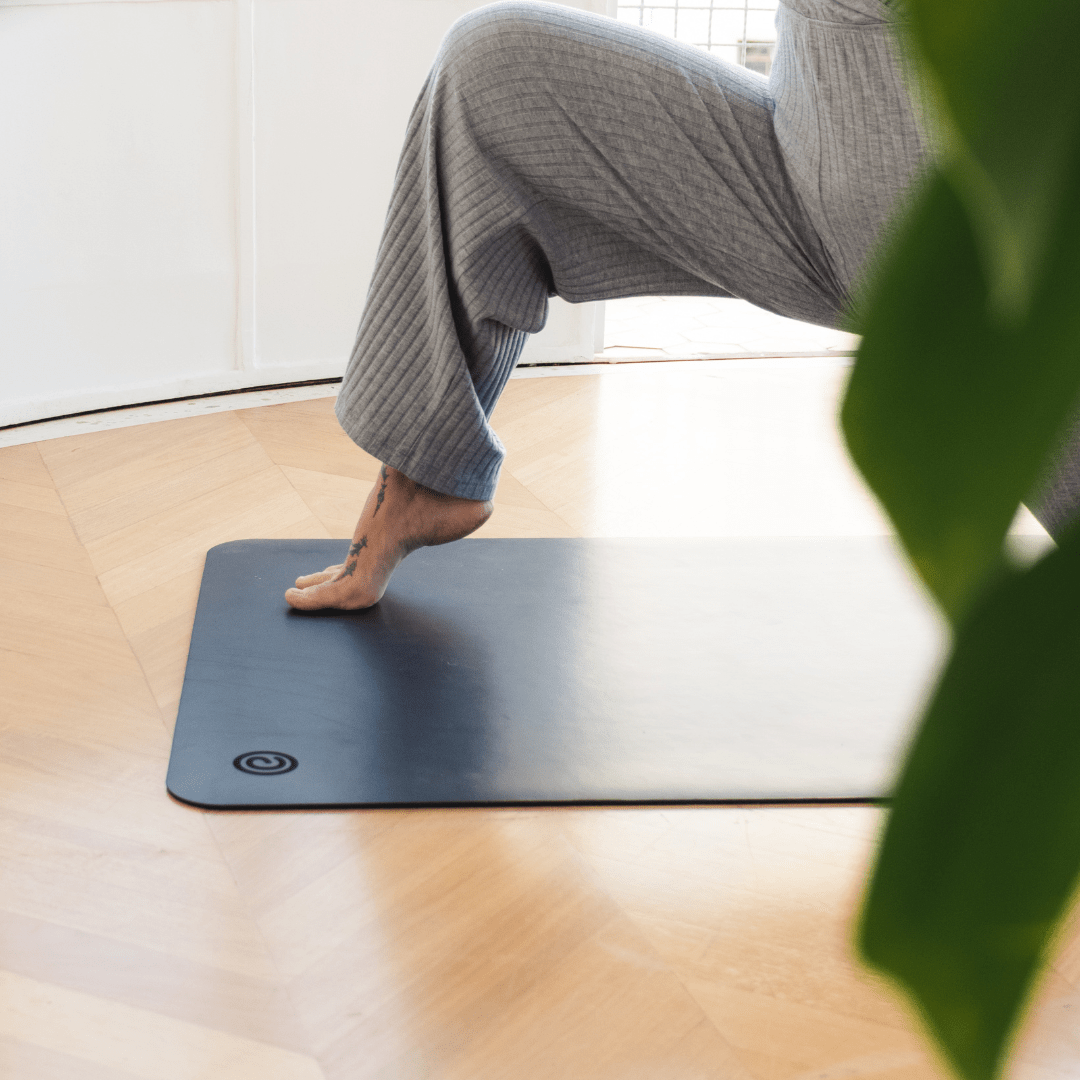 Tapete Yoga Dupla Camada Antiderrapante Linhas de Posição + Porta Mat -  Medita Shop